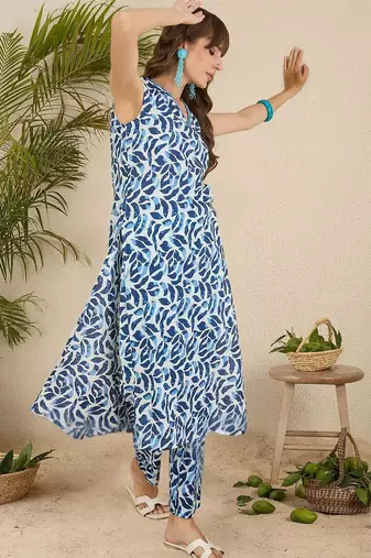 Floral Screen Printed V-Neck Pure Cotton Straight Kurta With Trousers