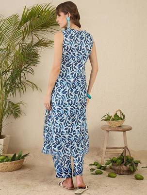 Floral Screen Printed V-Neck Pure Cotton Straight Kurta With Trousers 5