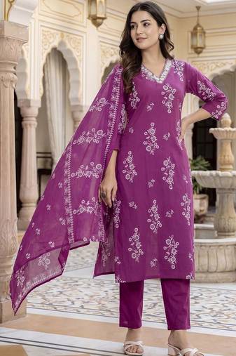 Women Floral Printed Regular Sequinned Pure Cotton Kurta with Trousers & With Dupatta