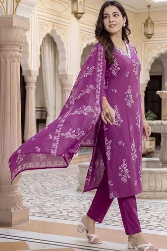 Women Floral Printed Regular Sequinned Pure Cotton Kurta with Trousers & With Dupatta
