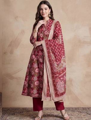 Women Floral Printed Angrakha Pure Cotton Kurta with Trousers & With Dupatta 6