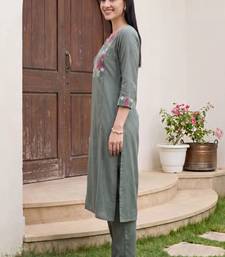 Women Embroidered Regular Thread Work Kurta with Trousers