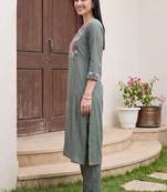 Women Embroidered Regular Thread Work Kurta with Trousers