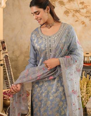 Women Ethnic Motifs Regular Kurta with Trousers & With Dupatta 1