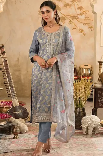 Women Ethnic Motifs Regular Kurta with Trousers & With Dupatta