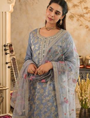 Women Ethnic Motifs Regular Kurta with Trousers & With Dupatta 6
