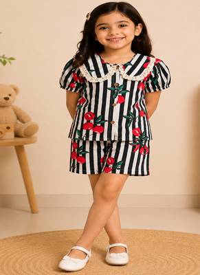 Girls black fruit co-ord 5