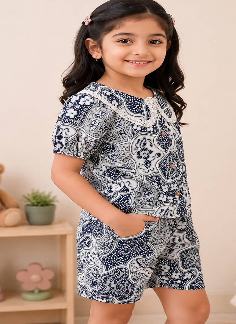 Girls black abstract set