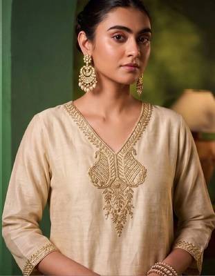Women Ethnic Motifs Embroidered Regular Thread Work Kurta with Trousers & With Dupatta 3