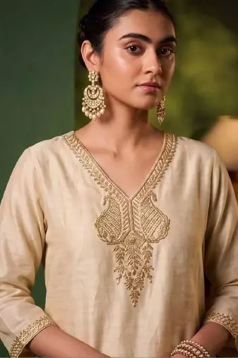 Women Ethnic Motifs Embroidered Regular Thread Work Kurta with Trousers & With Dupatta