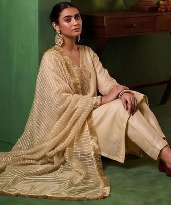 Women Ethnic Motifs Embroidered Regular Thread Work Kurta with Trousers & With Dupatta 5