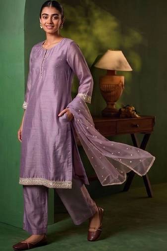 Women Regular Kurta with Palazzos & With Dupatta