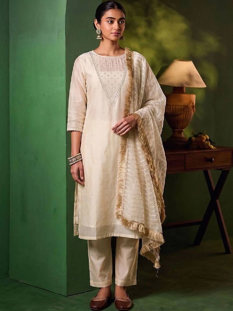 Women Ethnic Motifs Embroidered Regular Thread Work Kurta with Trousers & With Dupatta