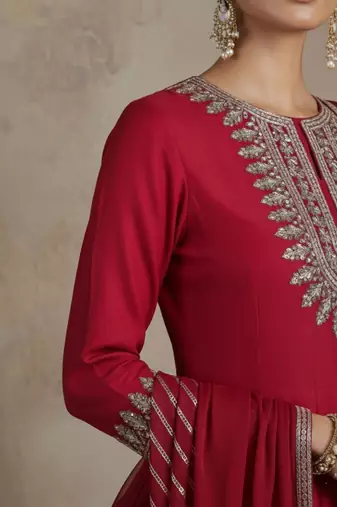 Women Ethnic Motifs Embroidered Regular Thread Work Kurta with Trousers & With Dupatta