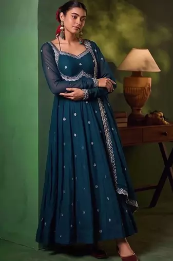 Women Ethnic Motifs Embroidered Empire Thread Work Kurta with Trousers & With Dupatta