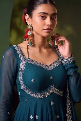 Women Ethnic Motifs Embroidered Empire Thread Work Kurta with Trousers & With Dupatta