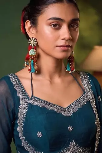 Women Ethnic Motifs Embroidered Empire Thread Work Kurta with Trousers & With Dupatta