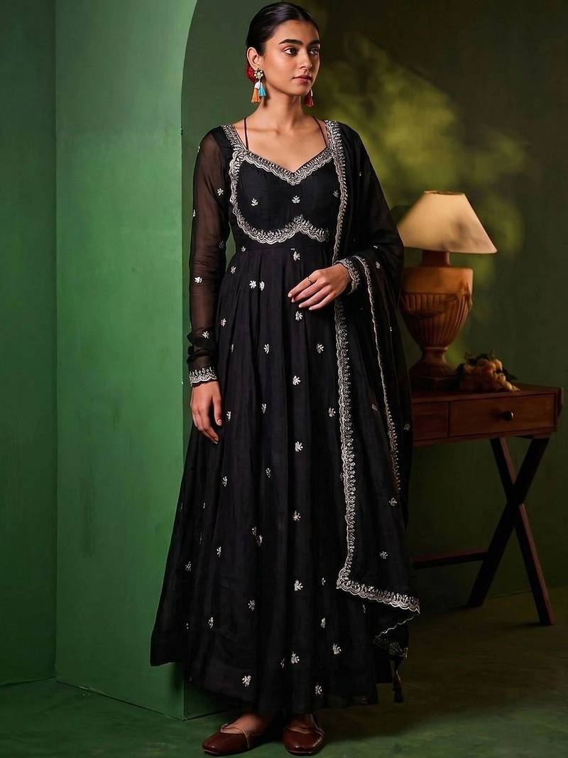 Women Ethnic Motifs Embroidered Empire Thread Work Kurta with Pyjamas & With Dupatta