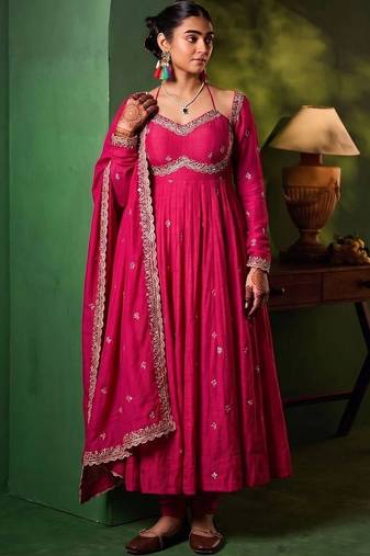 Women Ethnic Motifs Embroidered Empire Thread Work Kurta with Churidar & With Dupatta