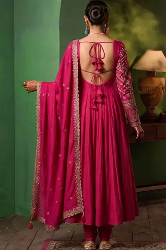 Women Ethnic Motifs Embroidered Empire Thread Work Kurta with Churidar & With Dupatta