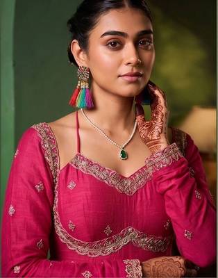 Women Ethnic Motifs Embroidered Empire Thread Work Kurta with Churidar & With Dupatta 3