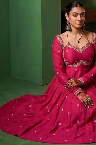 Women Ethnic Motifs Embroidered Empire Thread Work Kurta with Churidar & With Dupatta