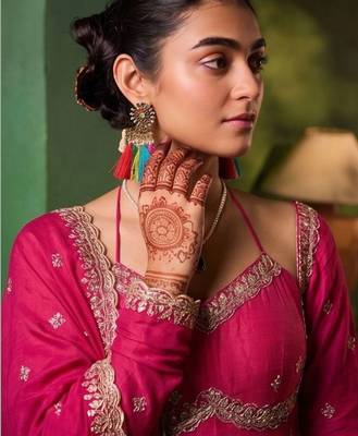 Women Ethnic Motifs Embroidered Empire Thread Work Kurta with Churidar & With Dupatta 6