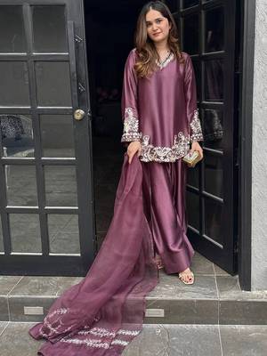 Onion embroidery work silk crepe patiala pant suit set with net dupatta 4