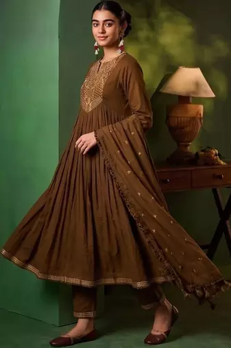 Women Ethnic Motifs Embroidered Empire Thread Work Kurta with Trousers & With Dupatta