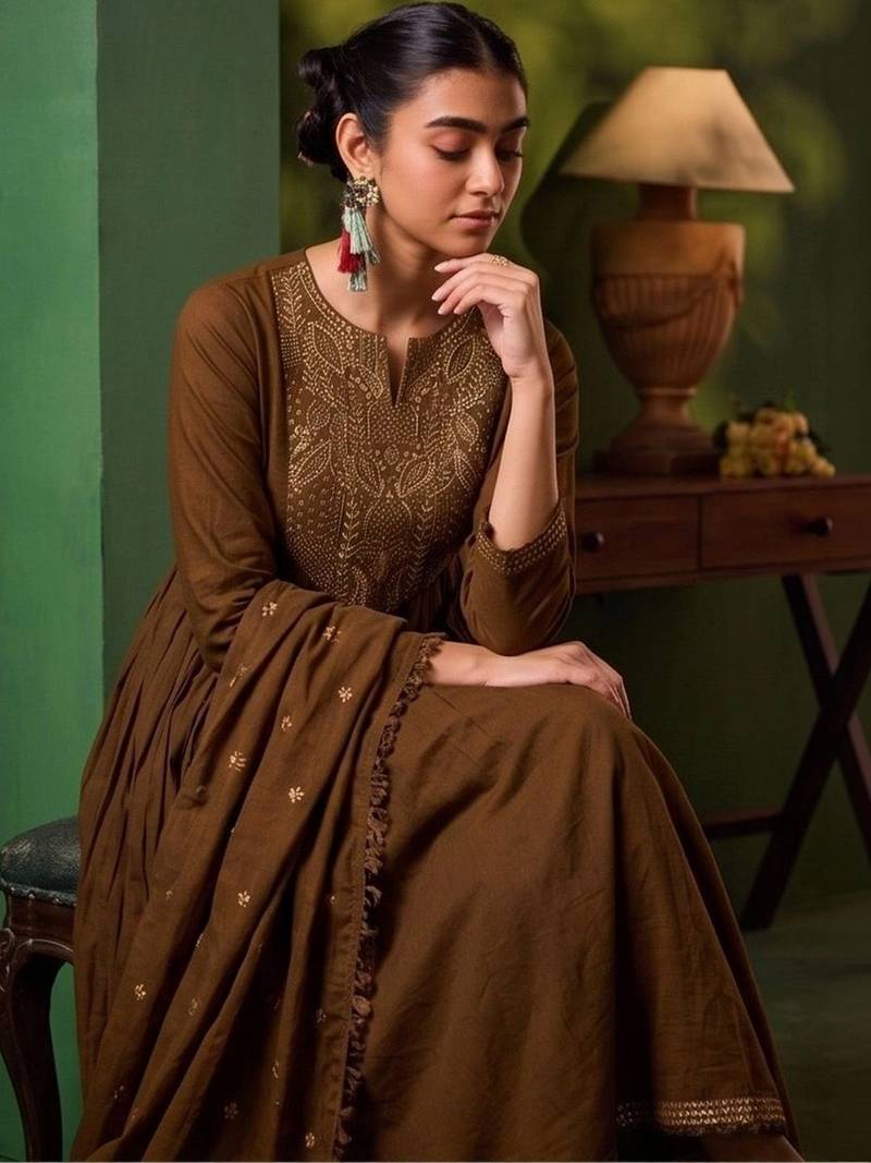 Women Ethnic Motifs Embroidered Empire Thread Work Kurta with Trousers & With Dupatta