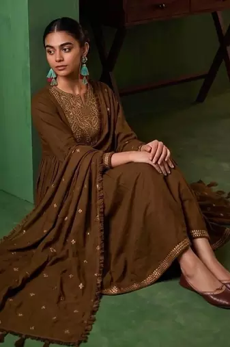 Women Ethnic Motifs Embroidered Empire Thread Work Kurta with Trousers & With Dupatta