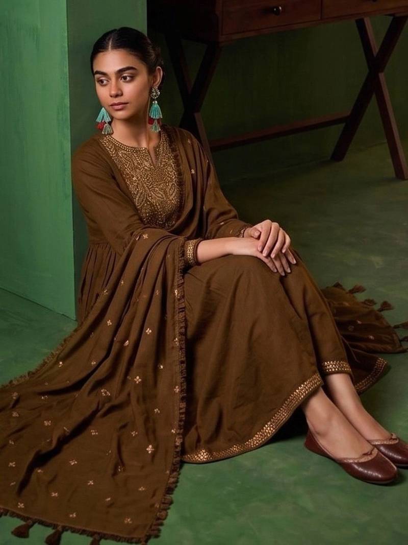 Women Ethnic Motifs Embroidered Empire Thread Work Kurta with Trousers & With Dupatta