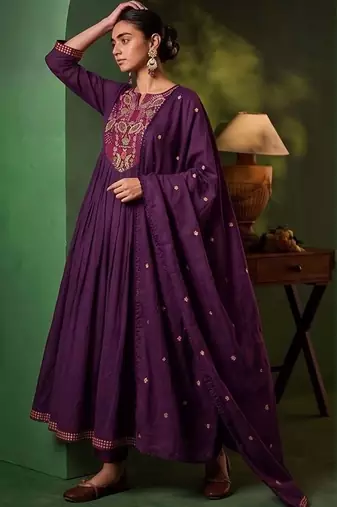 Women Ethnic Motifs Embroidered Empire Thread Work Kurta with Trousers & With Dupatta