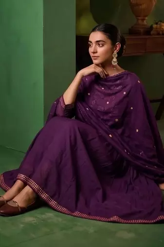 Women Ethnic Motifs Embroidered Empire Thread Work Kurta with Trousers & With Dupatta