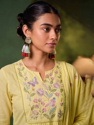 Women Floral Embroidered Empire Thread Work Kurta with Palazzos & With Dupatta 2