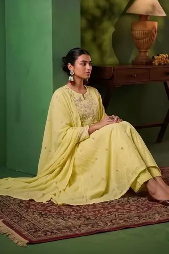 Women Floral Embroidered Empire Thread Work Kurta with Palazzos & With Dupatta