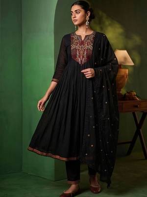 Women Ethnic Motifs Embroidered Empire Thread Work Kurta with Trousers & With Dupatta 1