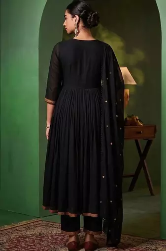 Women Ethnic Motifs Embroidered Empire Thread Work Kurta with Trousers & With Dupatta