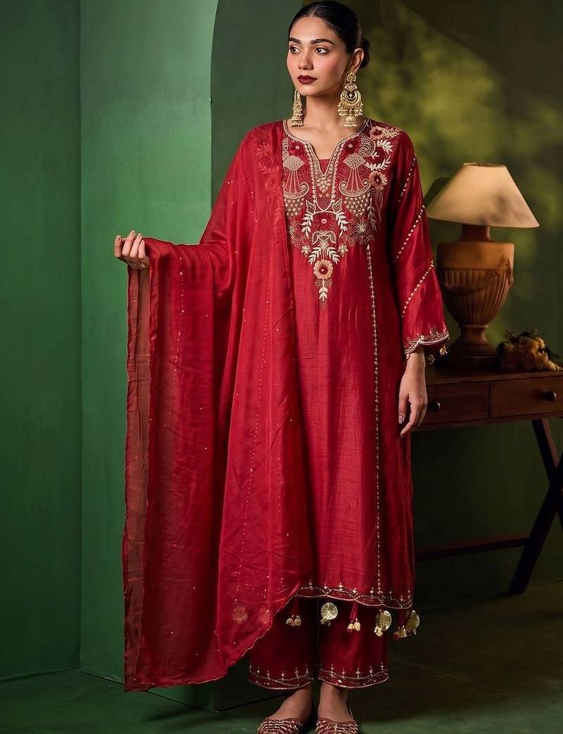Women Ethnic Motifs Embroidered Regular Thread Work Chanderi Cotton Kurta with Trousers & With