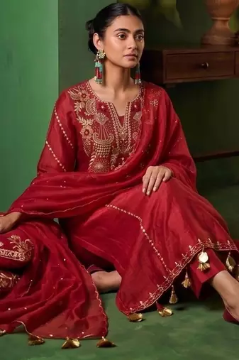 Women Ethnic Motifs Embroidered Regular Thread Work Chanderi Cotton Kurta with Trousers & With