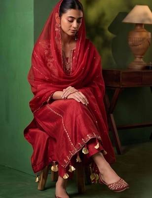 Women Ethnic Motifs Embroidered Regular Thread Work Chanderi Cotton Kurta with Trousers & With 4
