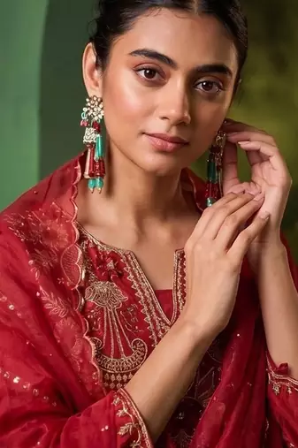 Women Ethnic Motifs Embroidered Regular Thread Work Chanderi Cotton Kurta with Trousers & With
