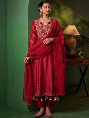 Women Ethnic Motifs Embroidered Regular Thread Work Chanderi Cotton Kurta with Trousers & With 6