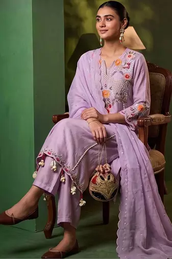Women Floral Embroidered Regular Thread Work Chanderi Cotton Kurta with Palazzos & With Dupatta