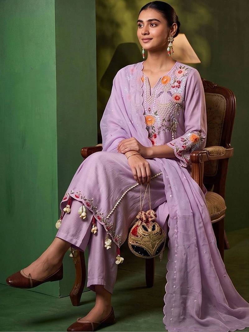 Women Floral Embroidered Regular Thread Work Chanderi Cotton Kurta with Palazzos & With Dupatta