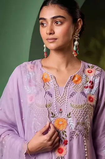 Women Floral Embroidered Regular Thread Work Chanderi Cotton Kurta with Palazzos & With Dupatta