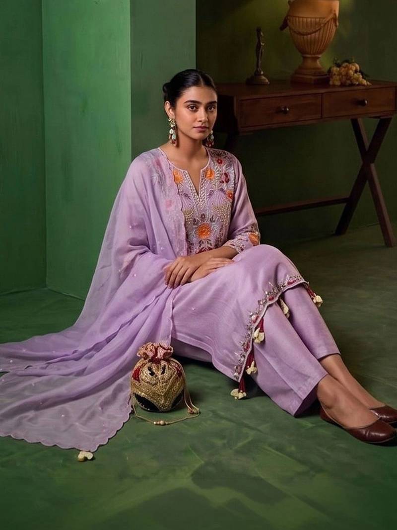 Women Floral Embroidered Regular Thread Work Chanderi Cotton Kurta with Palazzos & With Dupatta