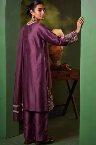 Women Ethnic Motifs Embroidered Regular Thread Work Kurta with Trousers & With Dupatta