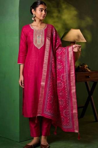 Women Ethnic Motifs Embroidered Regular Thread Work Kurta with Trousers & With Dupatta