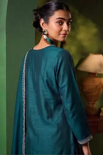 Women Ethnic Motifs Embroidered Regular Thread Work Kurta with Trousers & With Dupatta